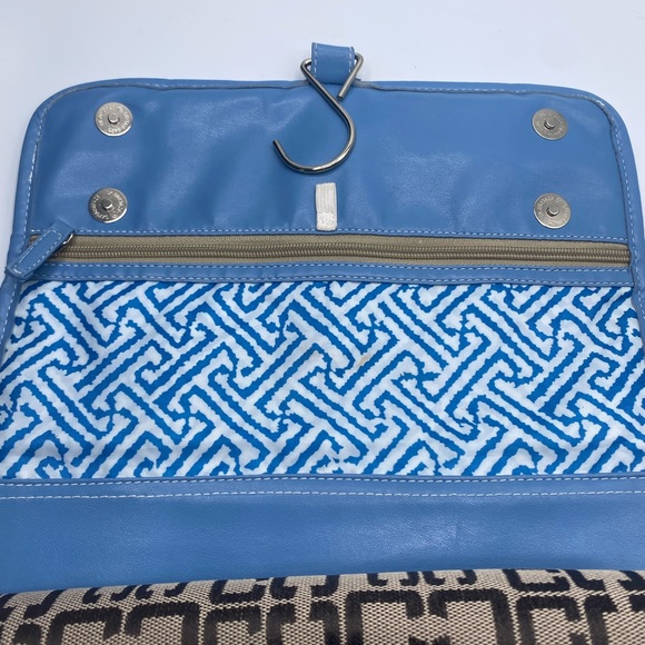 Travel Cosmetics Toiletries Bay - Picture 7 of 15